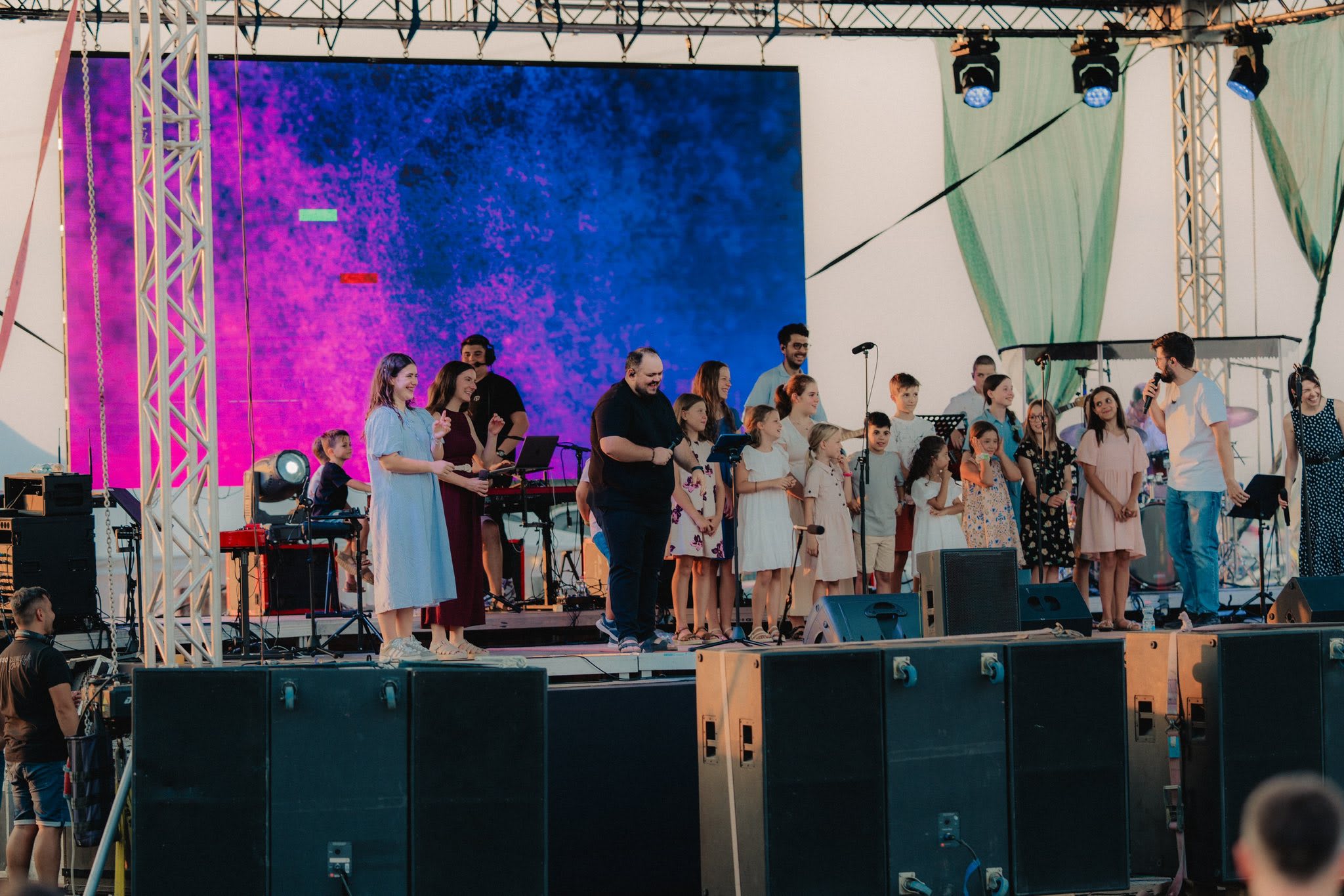 Scene din festivalul Ekklesia Summer Fest 2026 în Arad Scene din festivalul Ekklesia Summer Fest 2026 în Arad