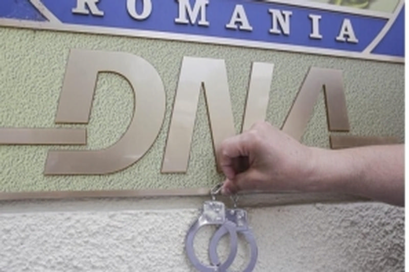 Fost ofițer al Poliției Rutiere Târgu Mureș, trimis în judecată de DNA pentru accidente rutiere simulate