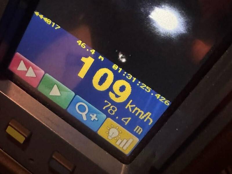 Șofer de 40 de ani prins cu 109 km/h și băut la volan pe bulevardul din Baia Mare