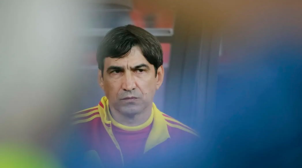 Victor Pițurcă analizând echipele din Superliga Victor Pițurcă analizând echipele din Superliga