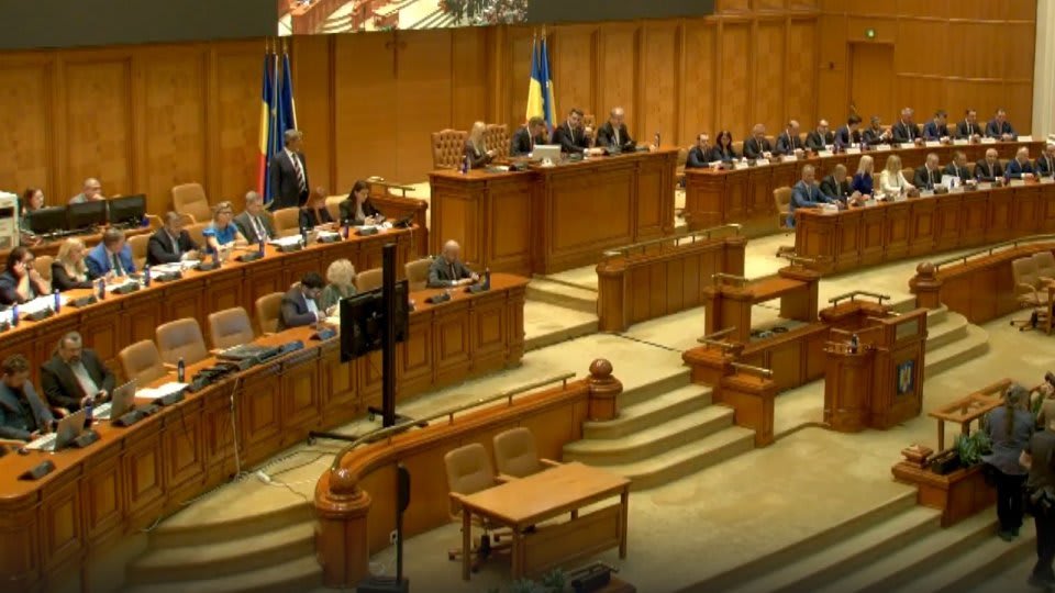 Parlamentul a adoptat trei proiecte de lege din PNRR în sesiune extraordinară, cu divergențe politice