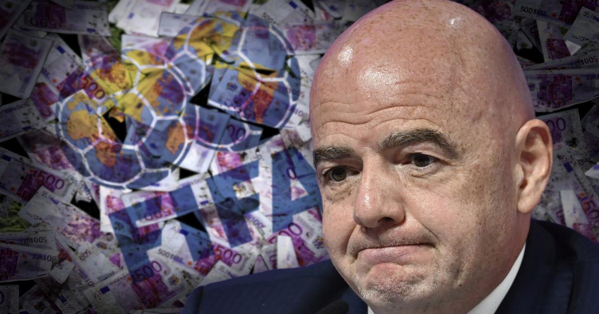 Gianni Infantino în sala de ședință, Maroc, scandal fotbalistic Gianni Infantino în sala de ședință, Maroc, scandal fotbalistic