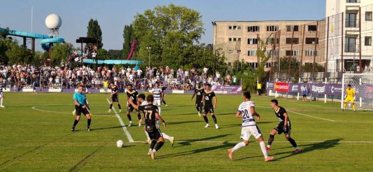 Fotbal în Timișoara, echipe locale în meci oficial Fotbal în Timișoara, echipe locale în meci oficial