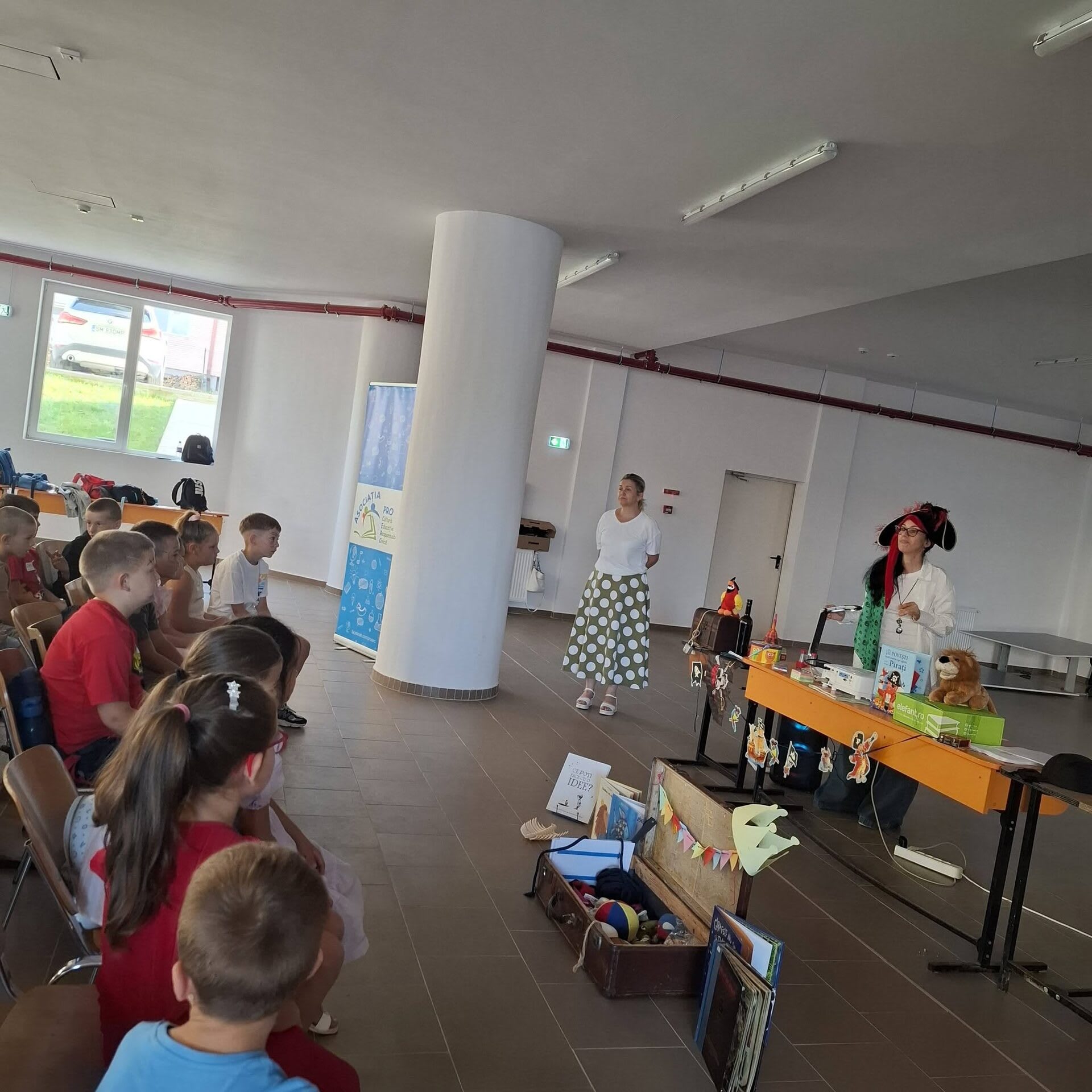 Copii în activitate interactivă în tabăra de vară din Turț Copii în activitate interactivă în tabăra de vară din Turț