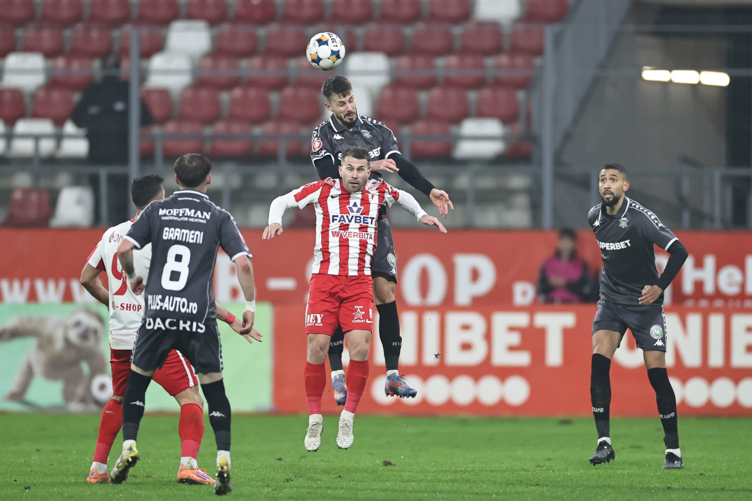 Meciul dintre UTA Arad și Rapid a deschis etapa a patra din Superliga de fotbal