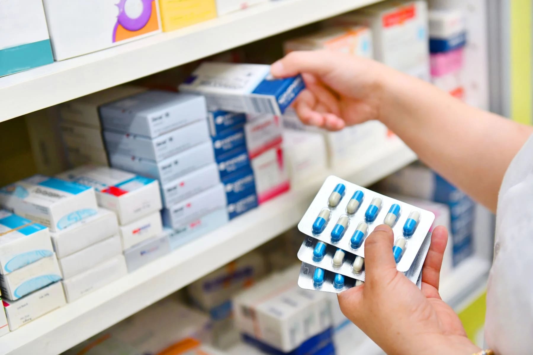 Agenția Medicamentului retrage temporar serii de Colebil și Panzcebil din farmacii pentru verificări