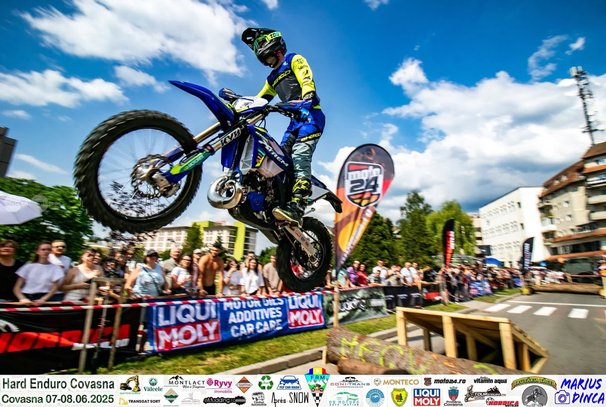 Motocicliști participă la Hard Enduro Covasna 2026, eveniment plin de adrenalină și peisaje spectaculoase