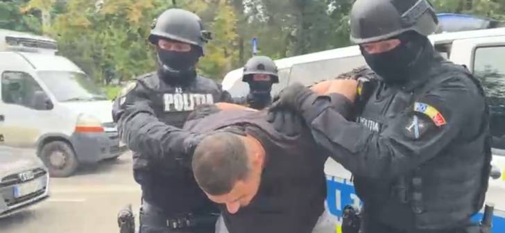 Polițiști la sediul IPJ Timiș în timpul reținerii lui Alin Borcan Polițiști la sediul IPJ Timiș în timpul reținerii lui Alin Borcan