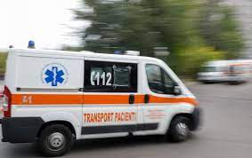 Mașină avariată într-un accident rutier la Robești, Vâlcea Mașină avariată într-un accident rutier la Robești, Vâlcea