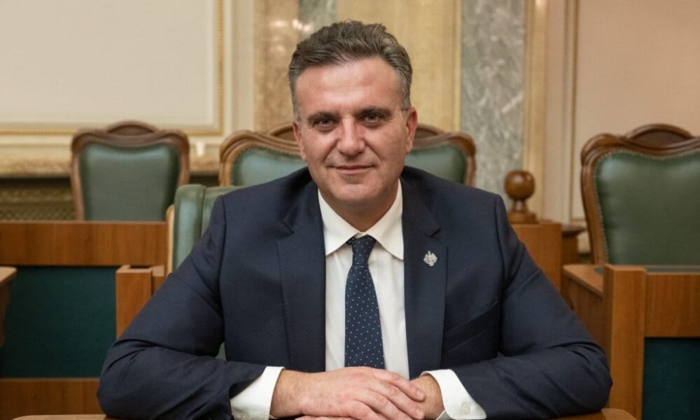 Senatorul Adrian Păduraru în Senat Senatorul Adrian Păduraru în Senat