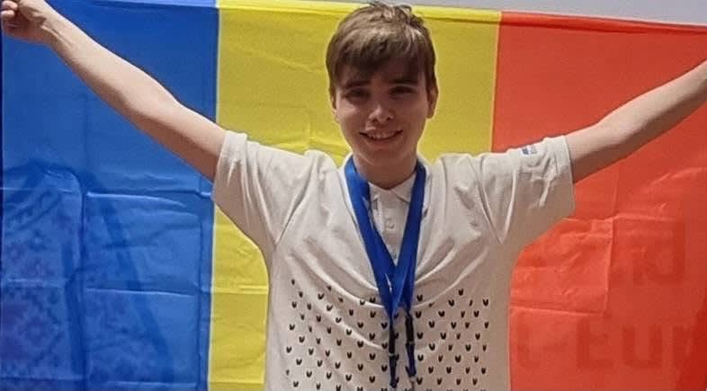 Roland Petrean a câștigat din nou aur la Olimpiada Internațională de Inteligență Artificială