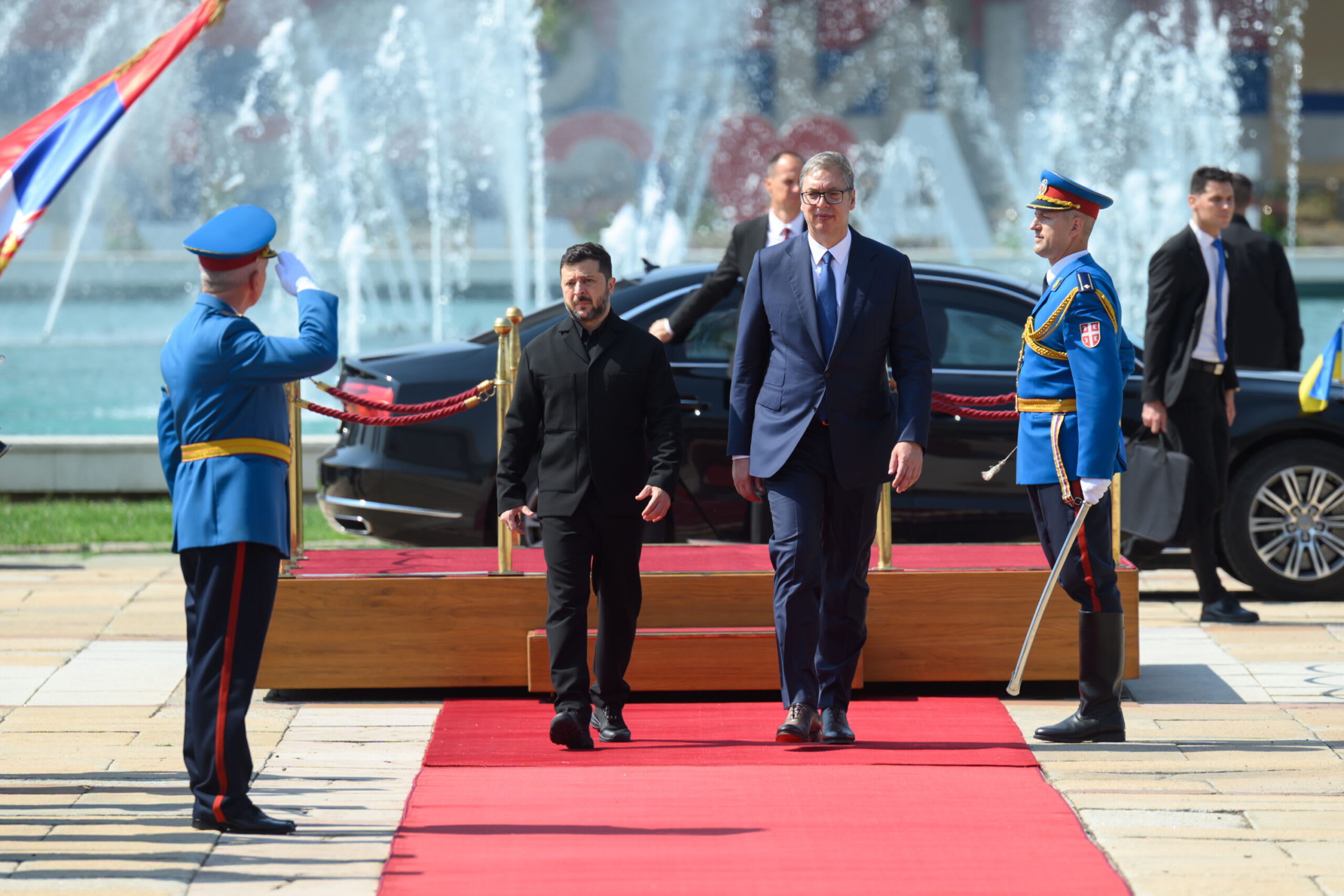 Vucic și Zelenski vor să întărească relațiile economice dintre Serbia și Ucraina