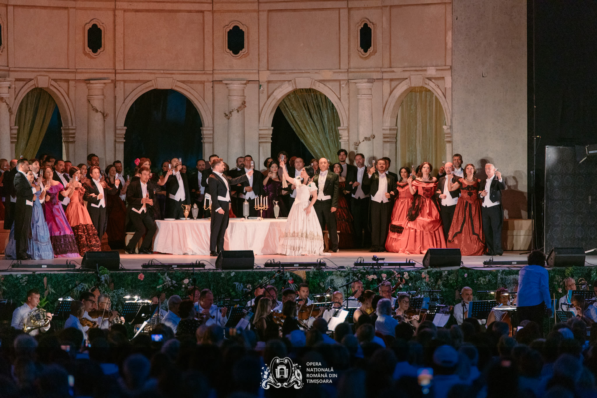 Spectacol operă Traviata la Opera din Timișoara Spectacol operă Traviata la Opera din Timișoara