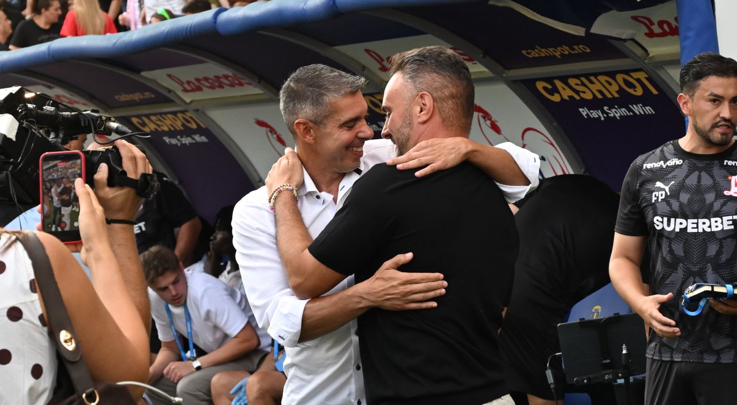 Ricardo Sousa antrenor Petrolul în timpul unui meci Ricardo Sousa antrenor Petrolul în timpul unui meci