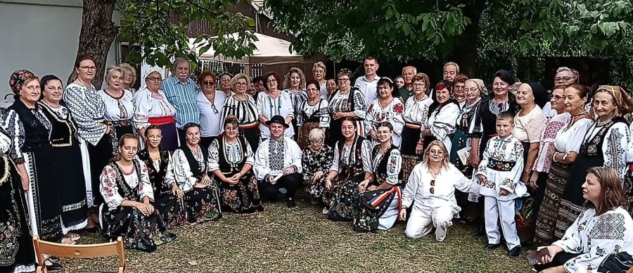Festivalul Național de Poezie Populară s-a desfășurat la Muzeul Etnografic din Reghin