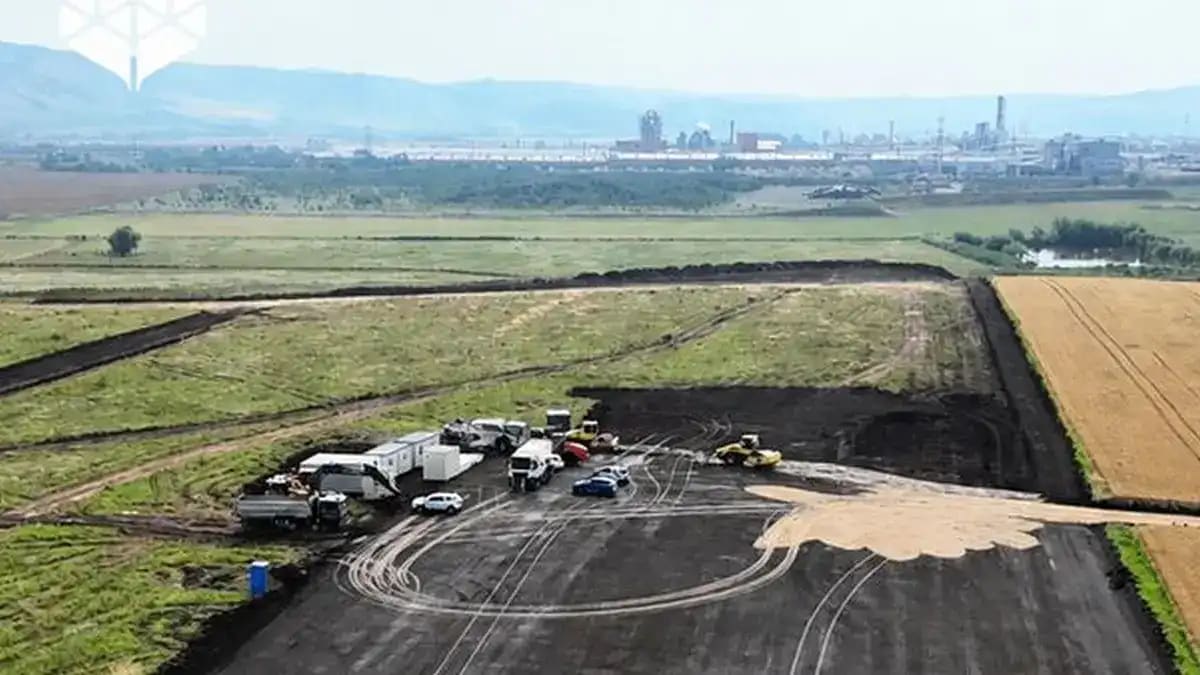 Proiect energetic de peste 200 milioane de lei, în execuție la Sebeș. Un parc solar de 52 MW va fi cuplat cu baterii de 181 MWh