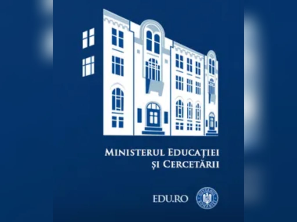 Profesor și elevi în clasă, proces de repartizare în școală Profesor și elevi în clasă, proces de repartizare în școală