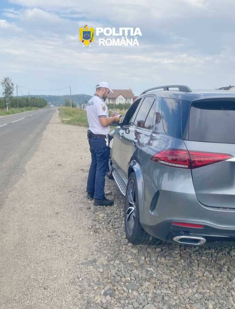 Polițiști rutieri în acțiune Polițiști rutieri în acțiune