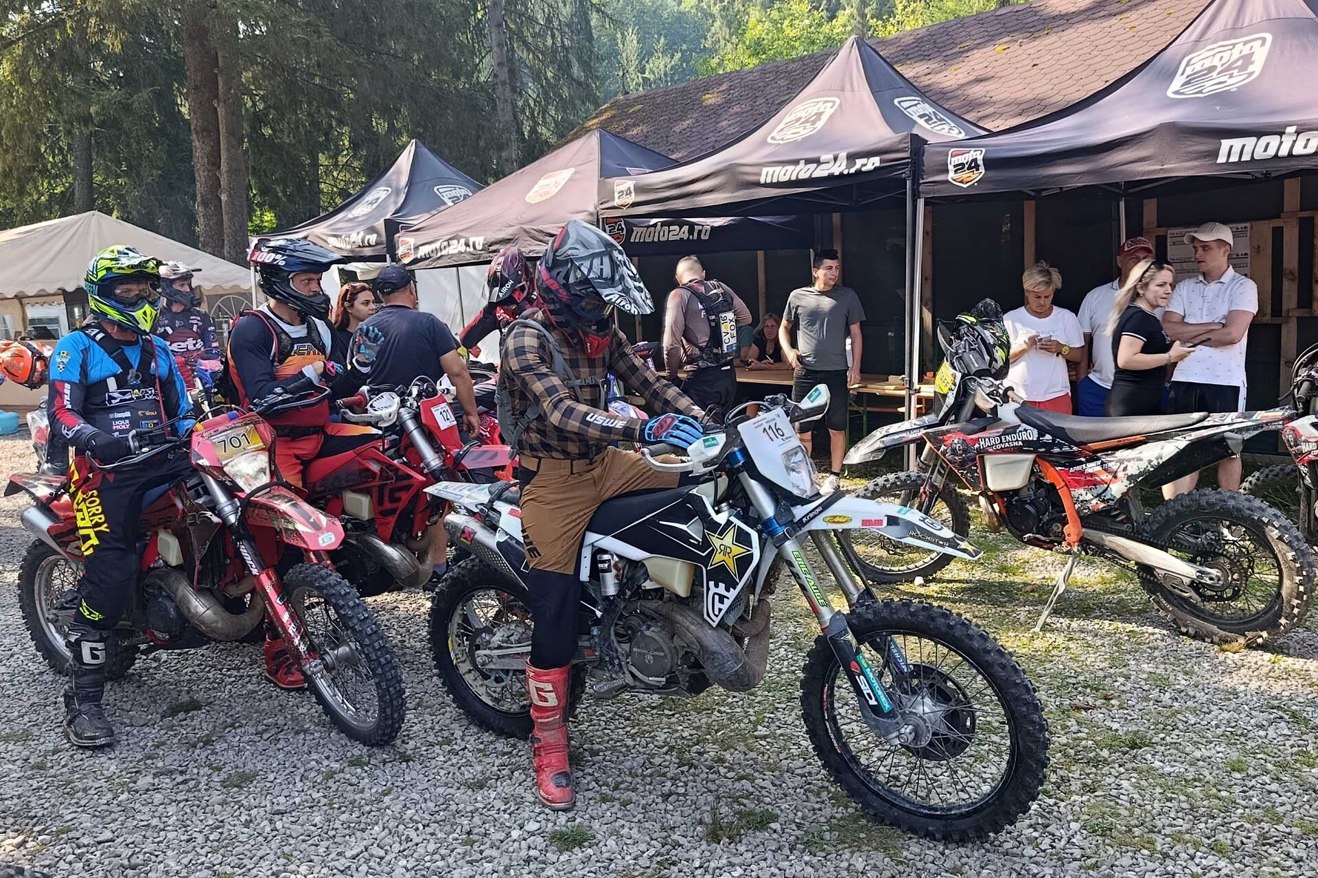 Petrecere aniversară pentru tinerii din Sepsiș