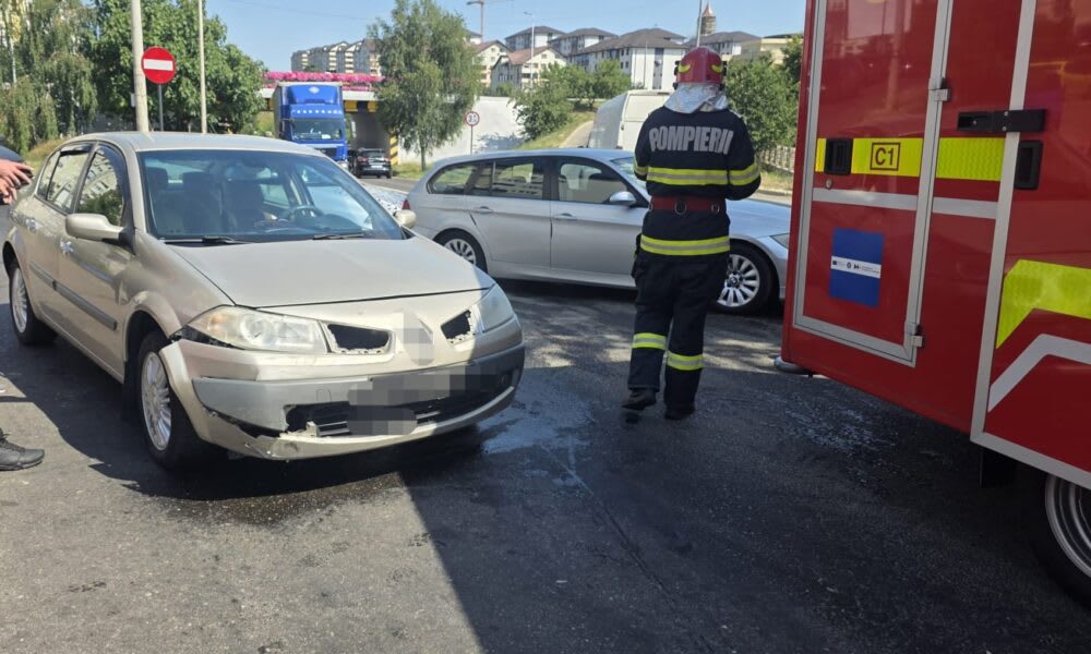 Accident rutier pe strada Fermelor din Piatra-Neamț Accident rutier pe strada Fermelor din Piatra-Neamț