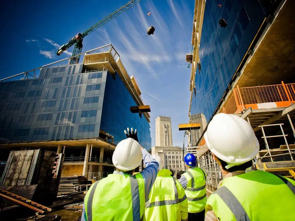 Codul Urbanismului modifică regulile pentru construcții: unele lucrări pot fi făcute fără autorizație