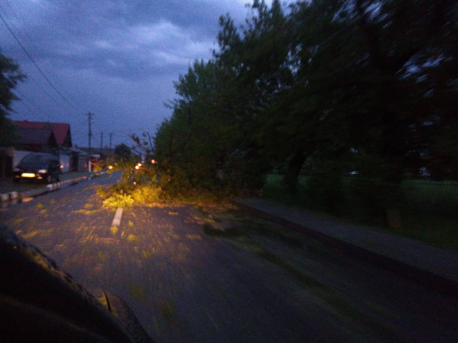 Administrația Națională de Meteorologie a emis avertizare Cod galben pentru Prahova privind furtuni și grindină