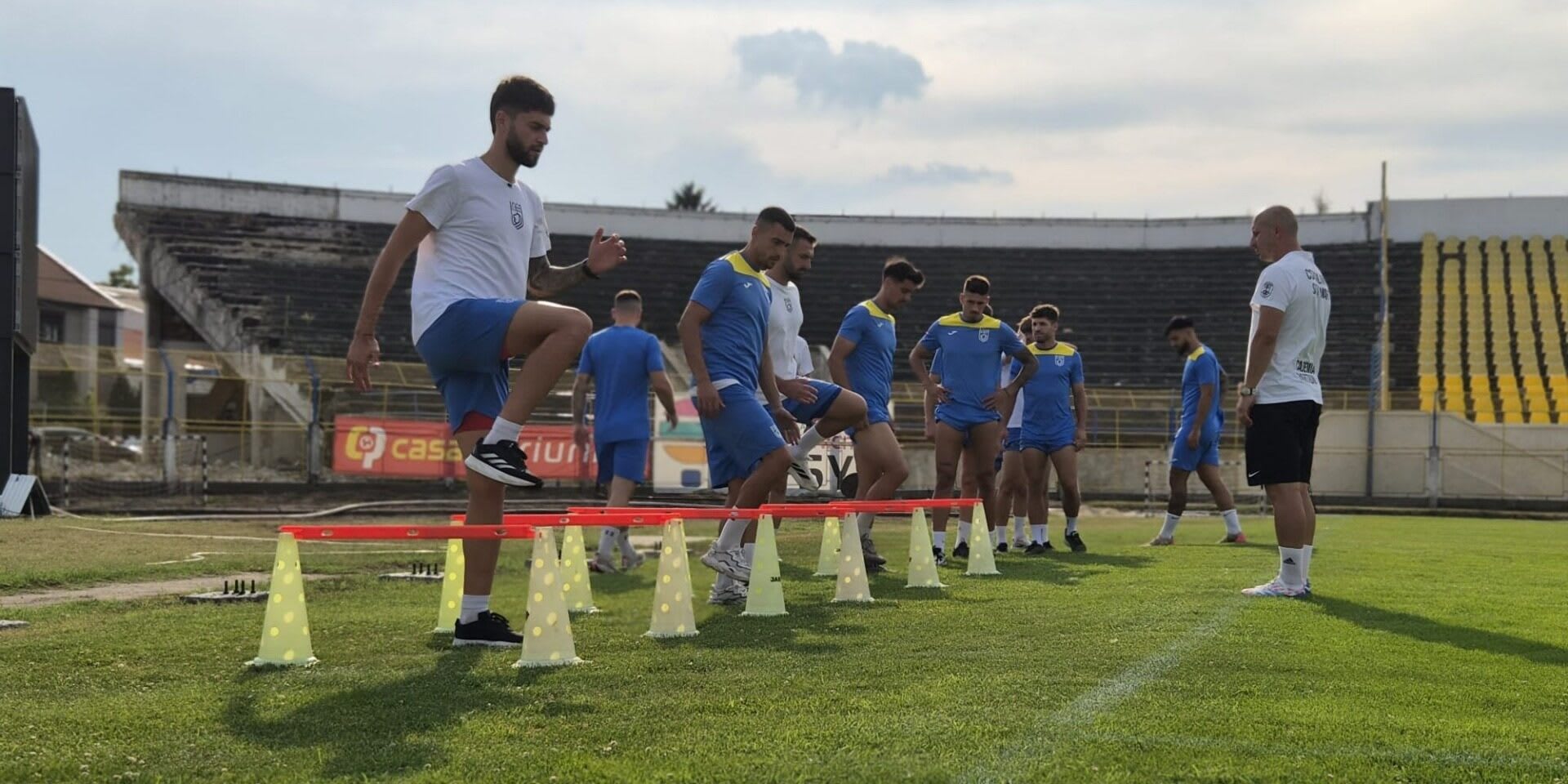 Fotbal echipa Olimpia Satu Mare în deplasare la Suceava Fotbal echipa Olimpia Satu Mare în deplasare la Suceava