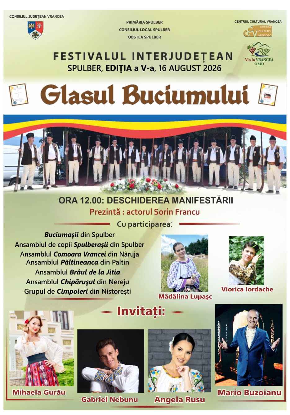 Ansamblu folcloric din Vrancea în timpul unui spectacol tradițional Ansamblu folcloric din Vrancea în timpul unui spectacol tradițional