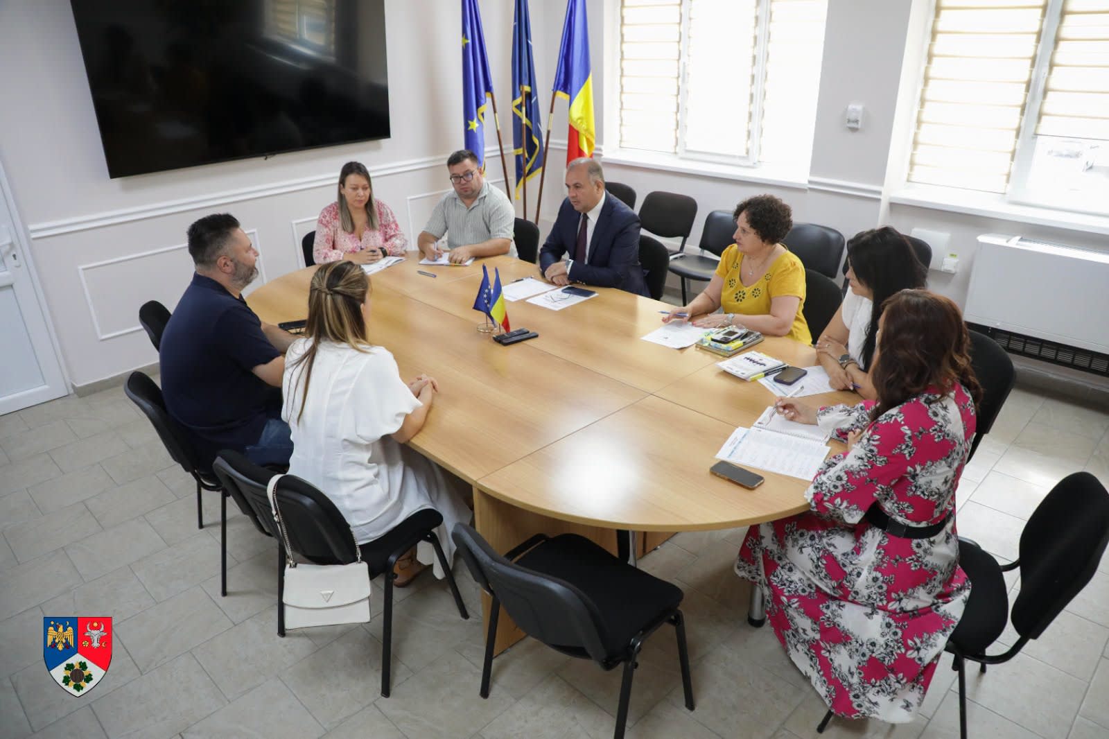 Președintele Nicușor Halici în timpul audiențelor cu cetățenii din Vrancea Președintele Nicușor Halici în timpul audiențelor cu cetățenii din Vrancea
