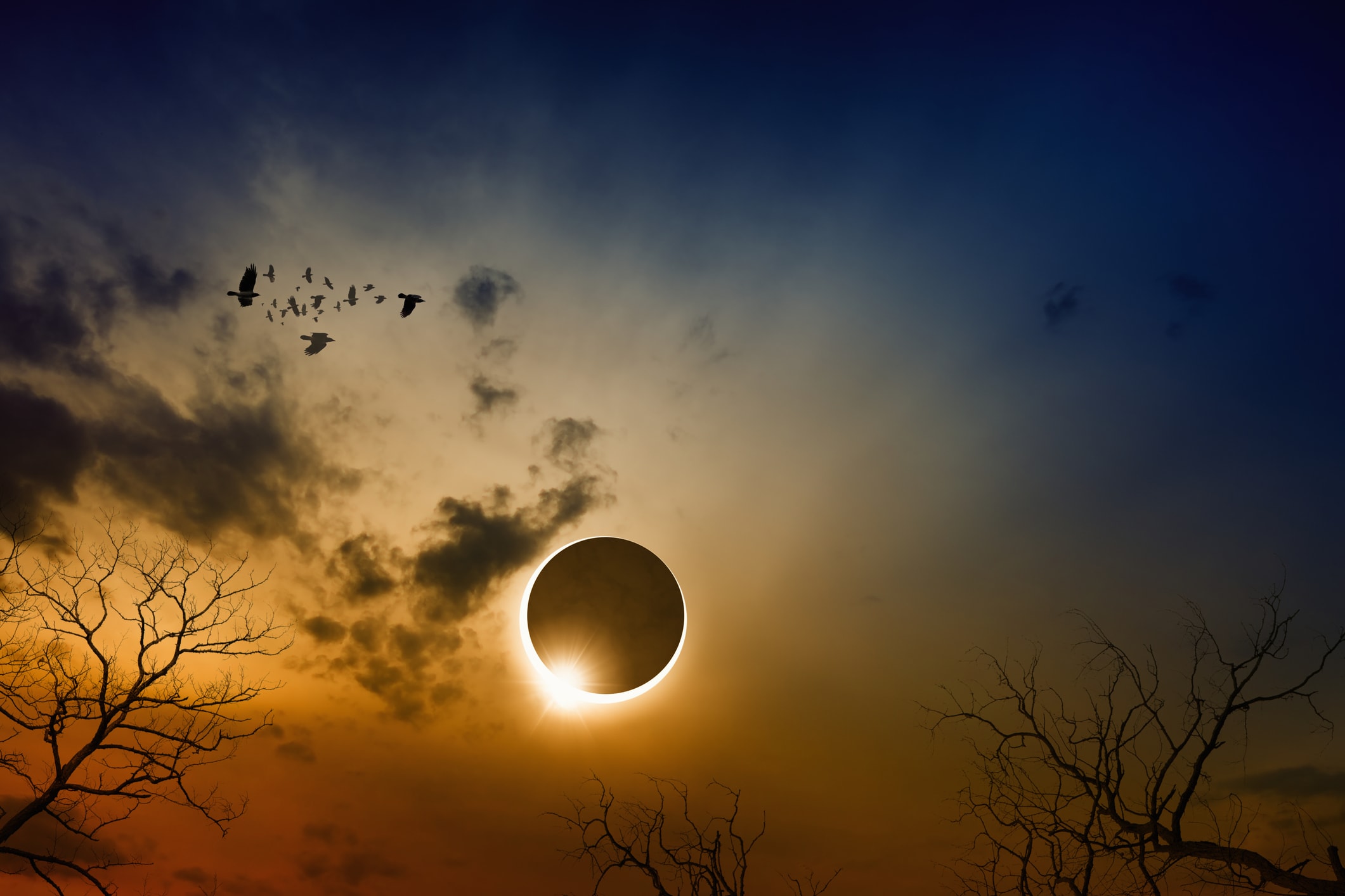 Fenomen eclipsă solară parțială vizibilă în Europa și România Fenomen eclipsă solară parțială vizibilă în Europa și România