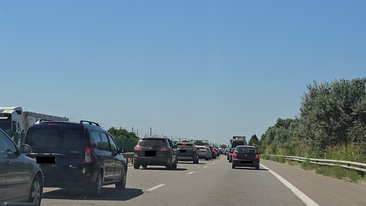 Restricții de trafic pe autostrada A2 și drumurile principale din România Restricții de trafic pe autostrada A2 și drumurile principale din România