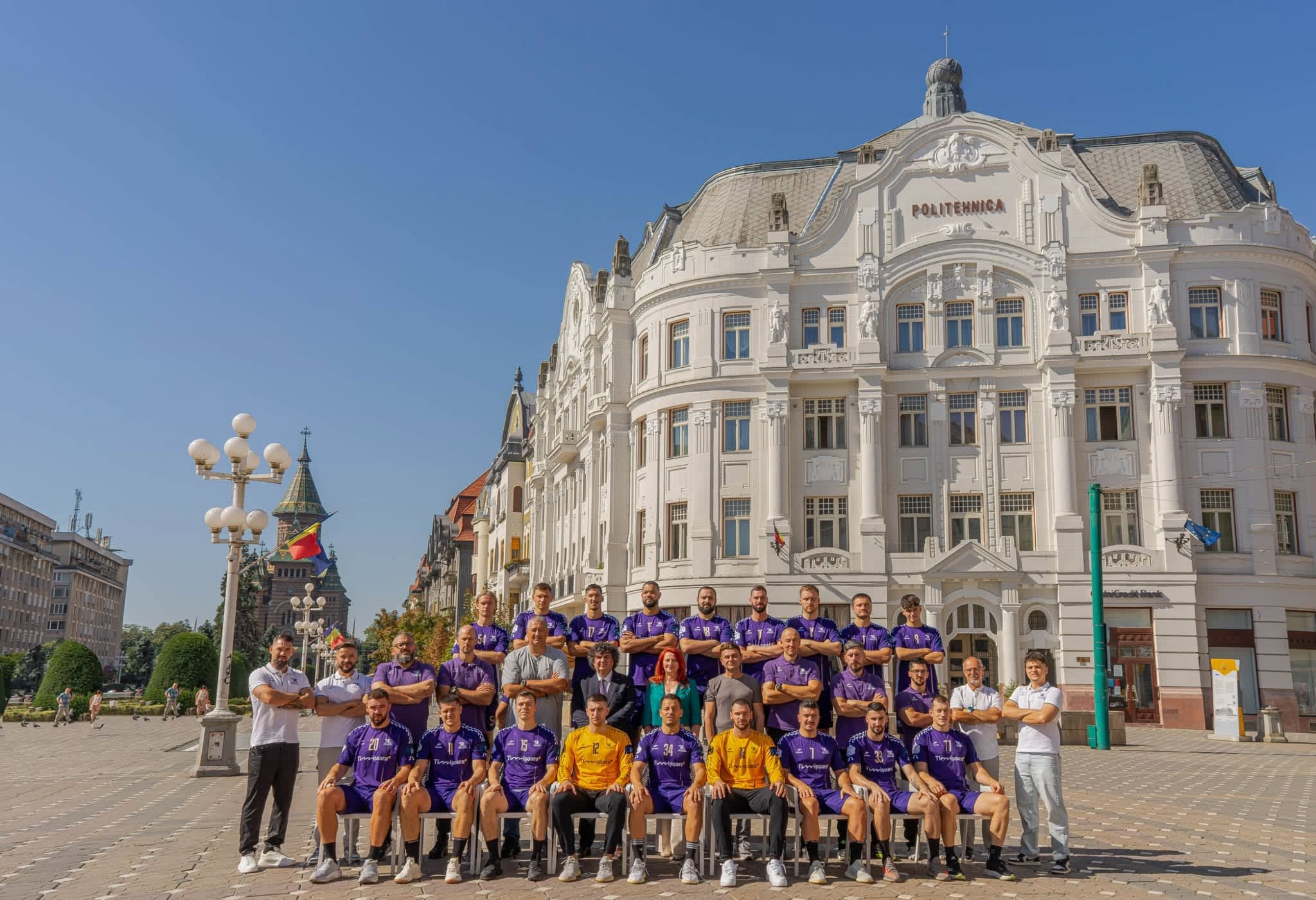 Meci de handbal masculin la Cupa Poli în Timișoara Meci de handbal masculin la Cupa Poli în Timișoara