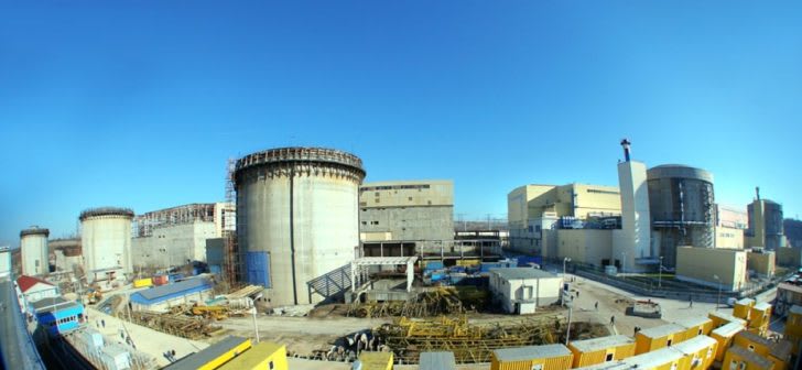 Centrala nucleară de la Cernavodă în funcționare, cu Dunărea în fundal Centrala nucleară de la Cernavodă în funcționare, cu Dunărea în fundal