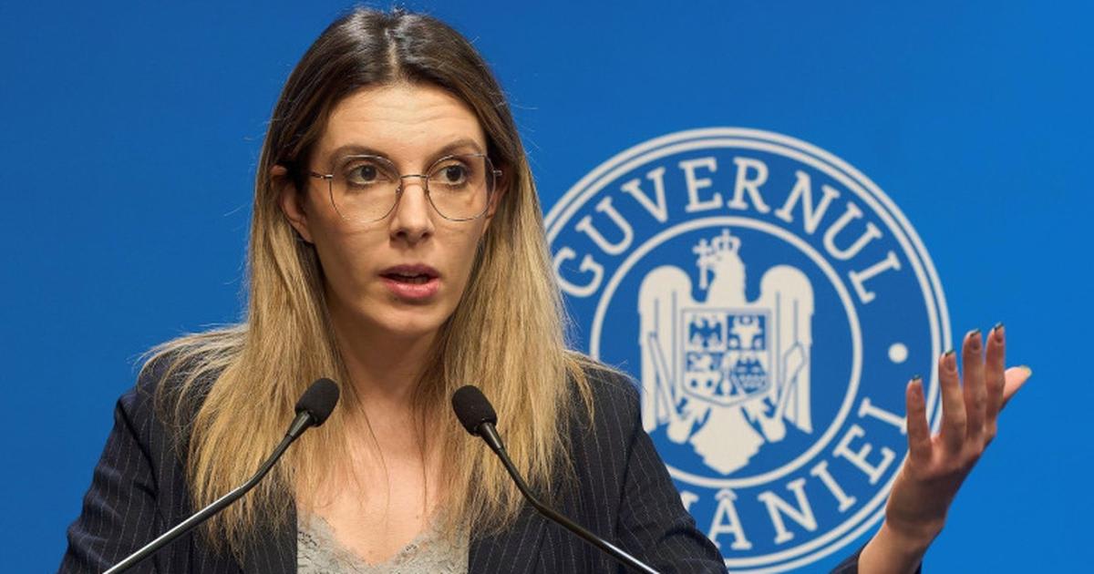 Diana Buzoianu la conferință Diana Buzoianu la conferință