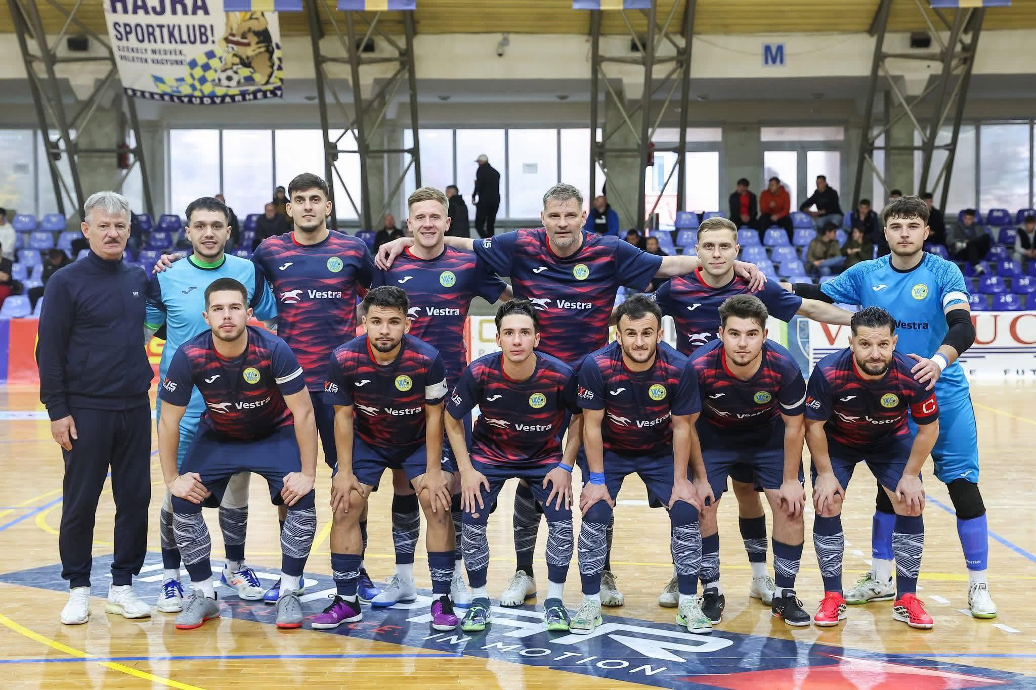 Meci de fotbal în sală între echipe din Liga I România Meci de fotbal în sală între echipe din Liga I România