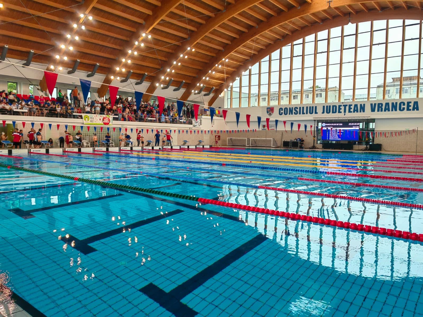 Bazinul de înot din Focșani, bazin sportiv, activitate sportivă Bazinul de înot din Focșani, bazin sportiv, activitate sportivă
