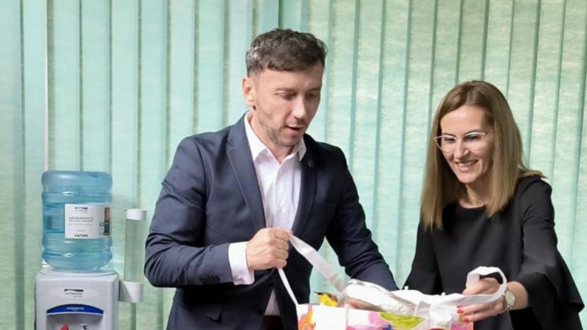 Mircia Gutău vrea monopol și pe recunoștința orașului?! Vicențiu Mocanu are dreptate: Ștefania Uță merită ACUM titlul de Cetățean de Onoare!