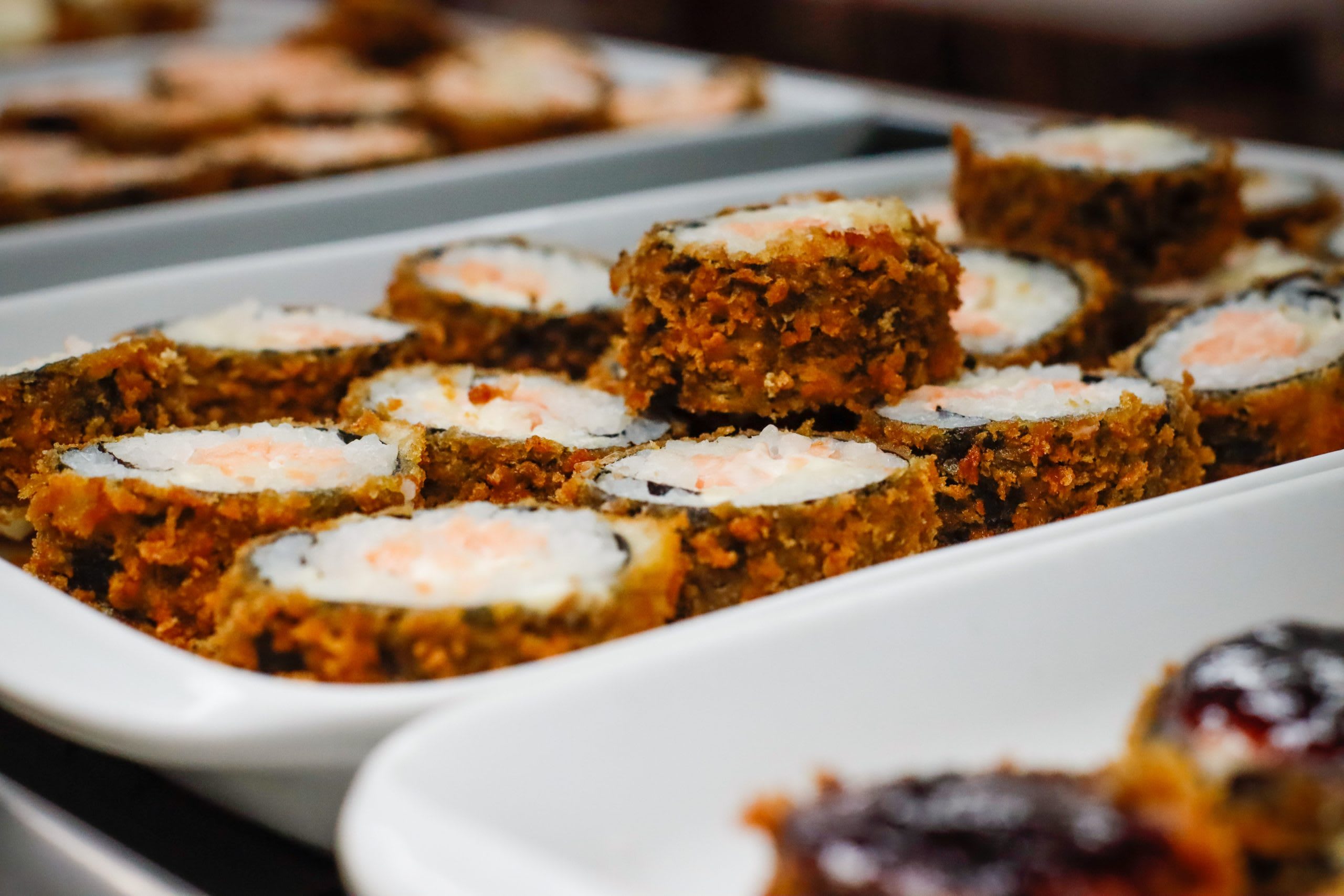 Orez pentru sushi pregătit în bucătărie Orez pentru sushi pregătit în bucătărie