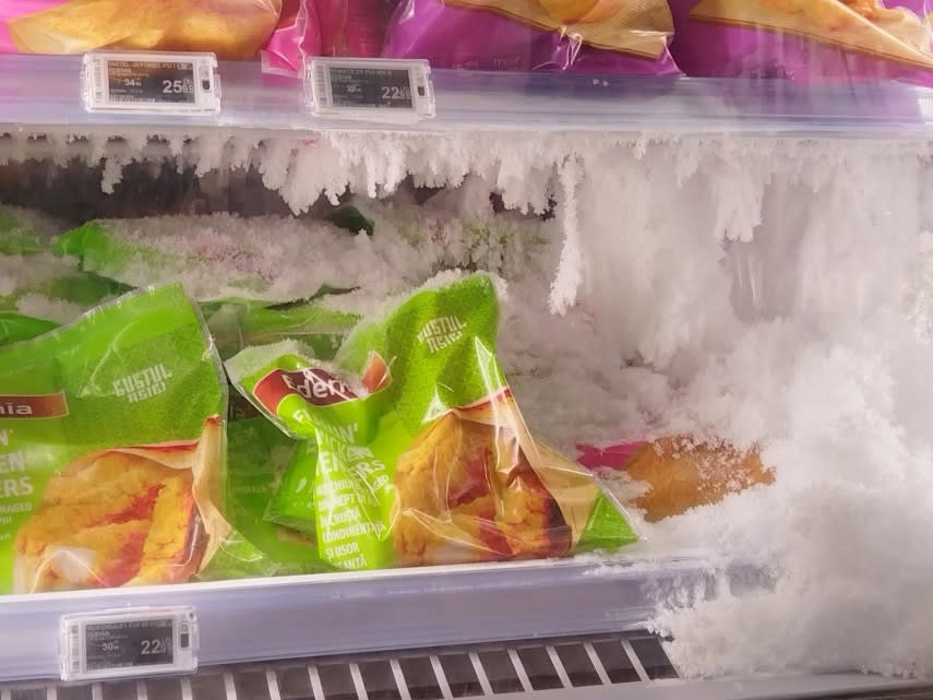 Vitrine frigorifice cu acumulare de gheață în Carrefour City Park Constanța