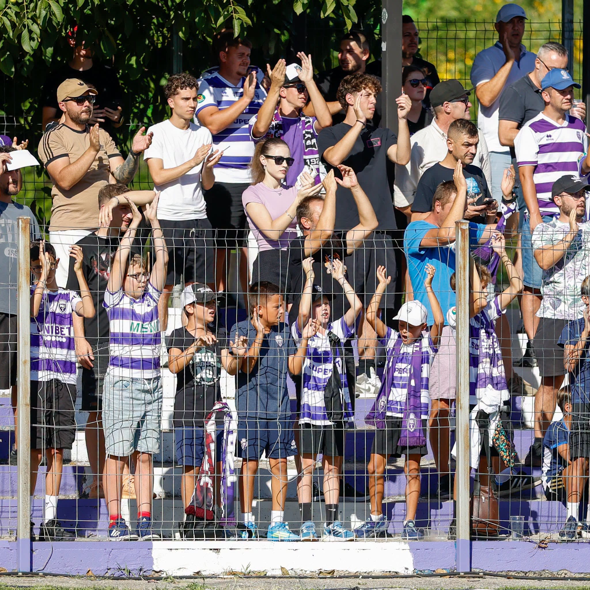 Stadionul Electrica din Timișoara în zi de meci Stadionul Electrica din Timișoara în zi de meci