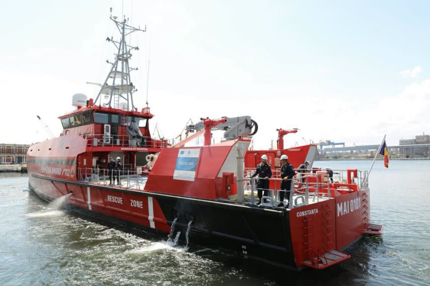 Nava multirol FI-FI Fire Fighter în Portul Constanța, echipată pentru intervenții maritime