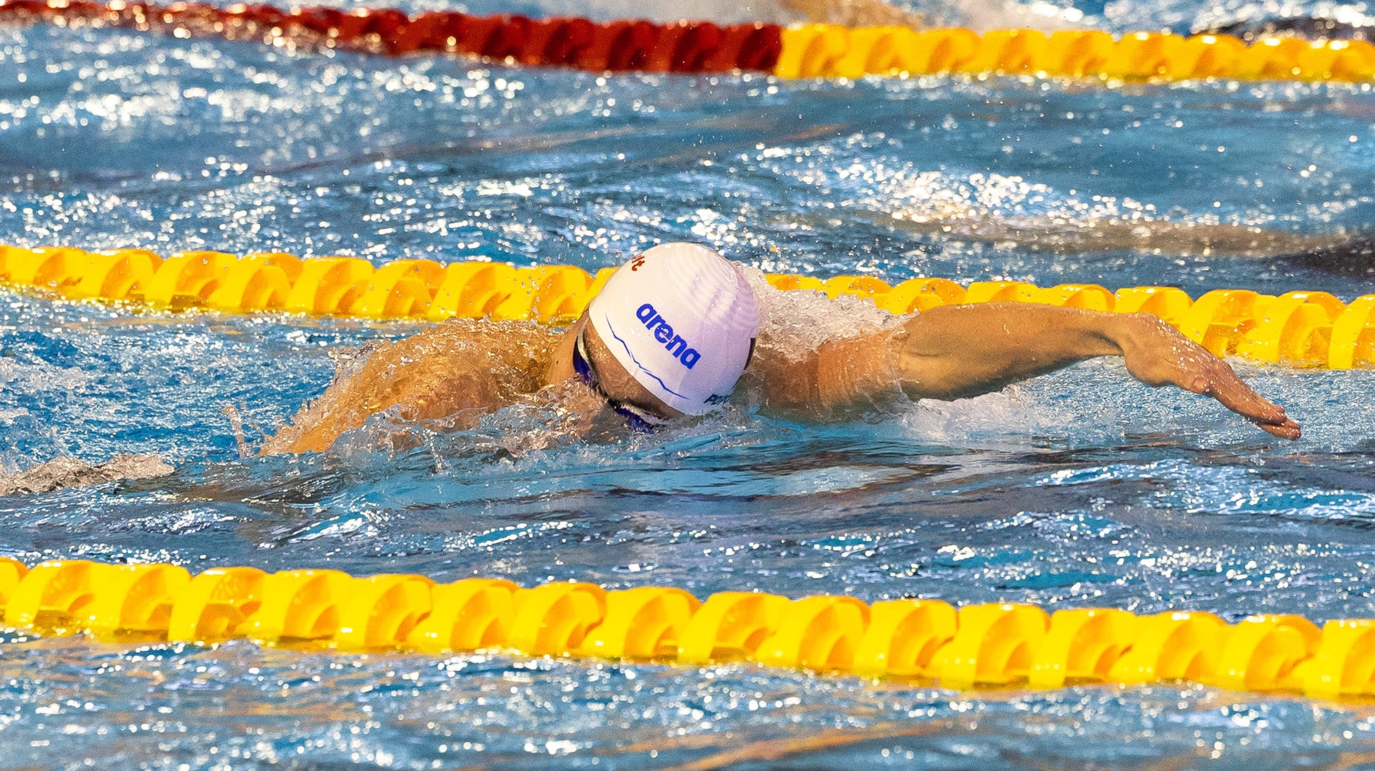 David Popovici în bazin, medalii de aur, campion european David Popovici în bazin, medalii de aur, campion european