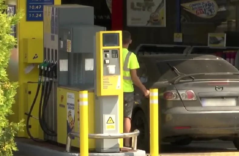 Motorina devine mai ieftină de duminică: cât economisim la un plin în Bacău