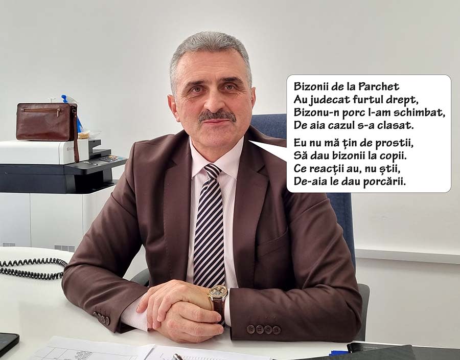 Călin Puia la birou Călin Puia la birou