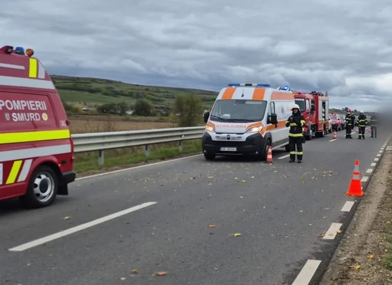 Accident pe DN 2F în Bacău: patru persoane rănite după coliziunea a două mașini
