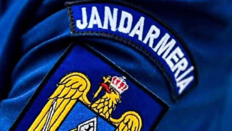 Jandarmi intervin la stația de metrou Basarab în timpul conflictului suporteri Jandarmi intervin la stația de metrou Basarab în timpul conflictului suporteri