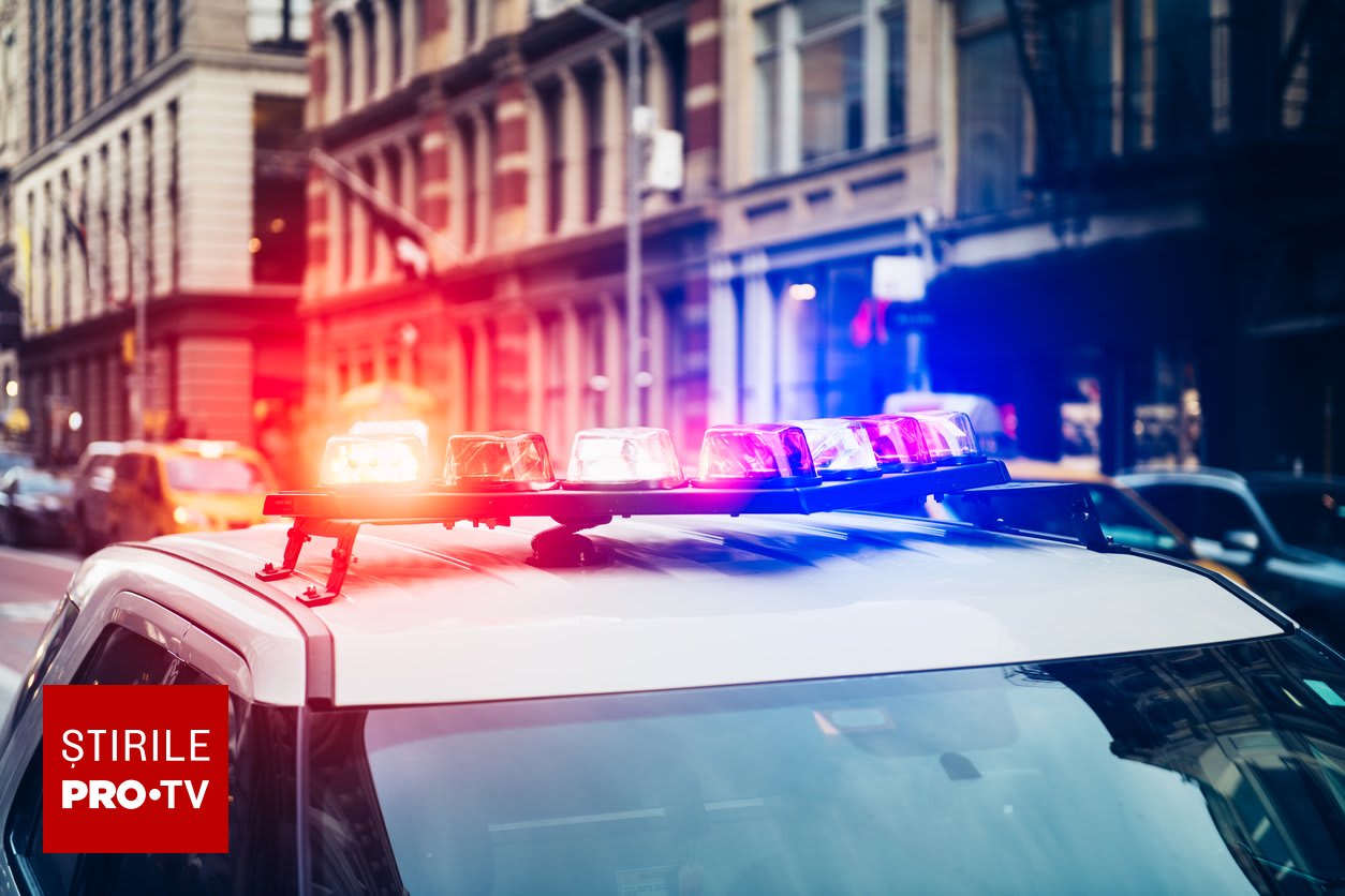Polițiști în acțiune pe campusul universitar din SUA Polițiști în acțiune pe campusul universitar din SUA