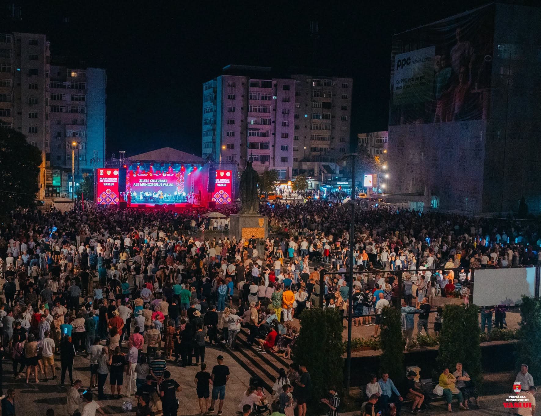 Eveniment cultural în Vaslui, expoziție RETROMOBIL și concert Eveniment cultural în Vaslui, expoziție RETROMOBIL și concert