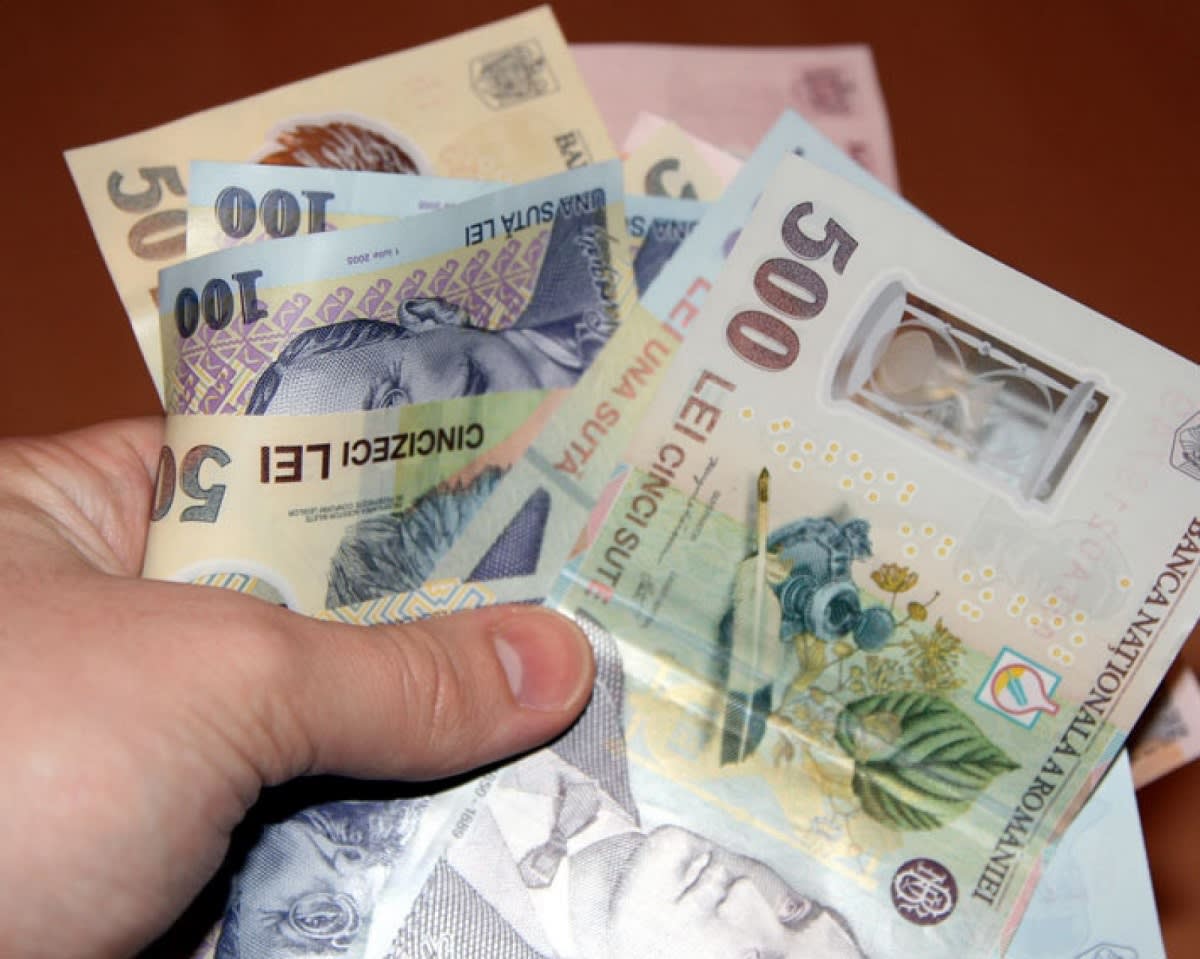 Câți bani pierd românii care ies la pensie anticipat în 2026