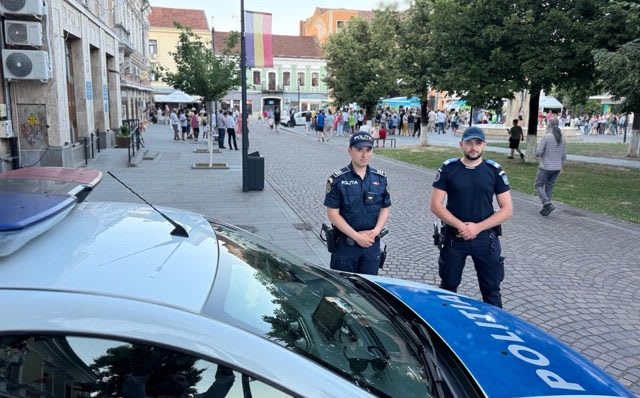 Polițiștii și jandarmii hunedoreni au descoperit alcool, viteză excesivă și briceag în weekend
